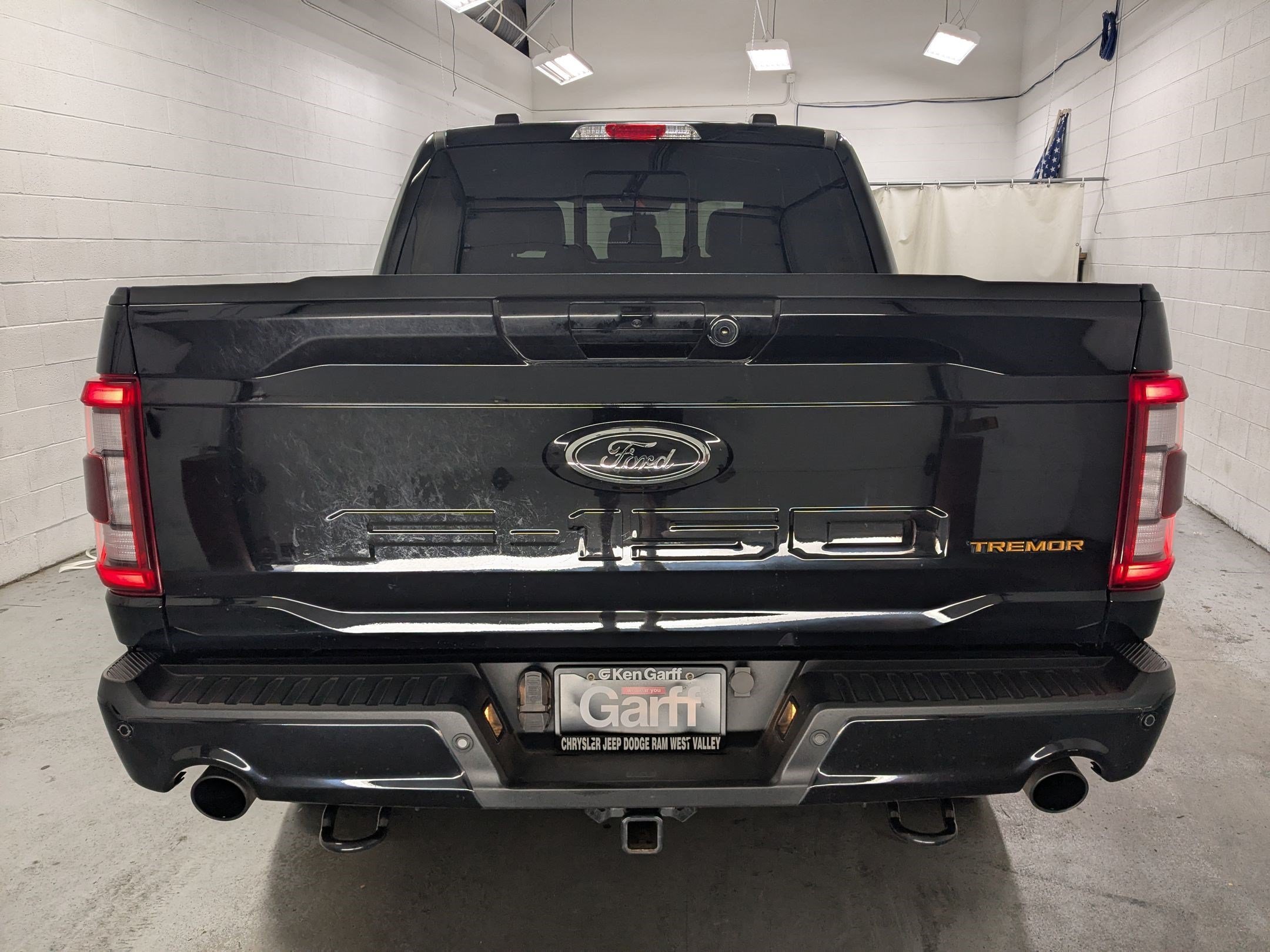 Used 2023 Black Metallic Ford Tremor image 5