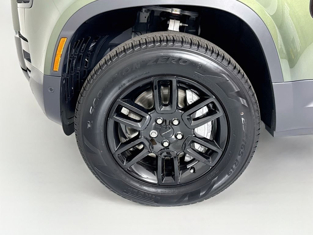 New 2026 Woolstone Green Land Rover S image 30