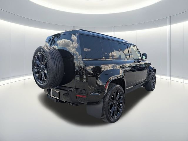 New 2026 Narvik Black Land Rover OCTA Black image 5