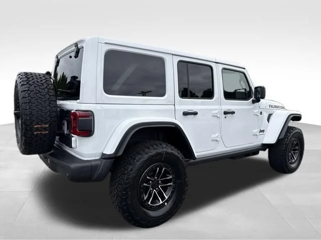 New 2026 Bright White Clear-Coat Exterior Paint Jeep Rubicon X image 7