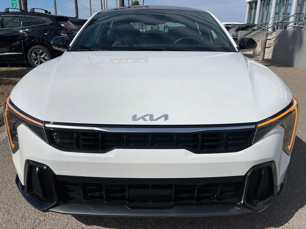 New 2026 White Kia GT-Line image 2