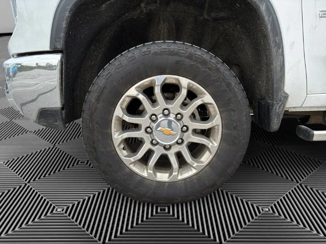 Certified Used 2025 Summit White Chevrolet LTZ image 9