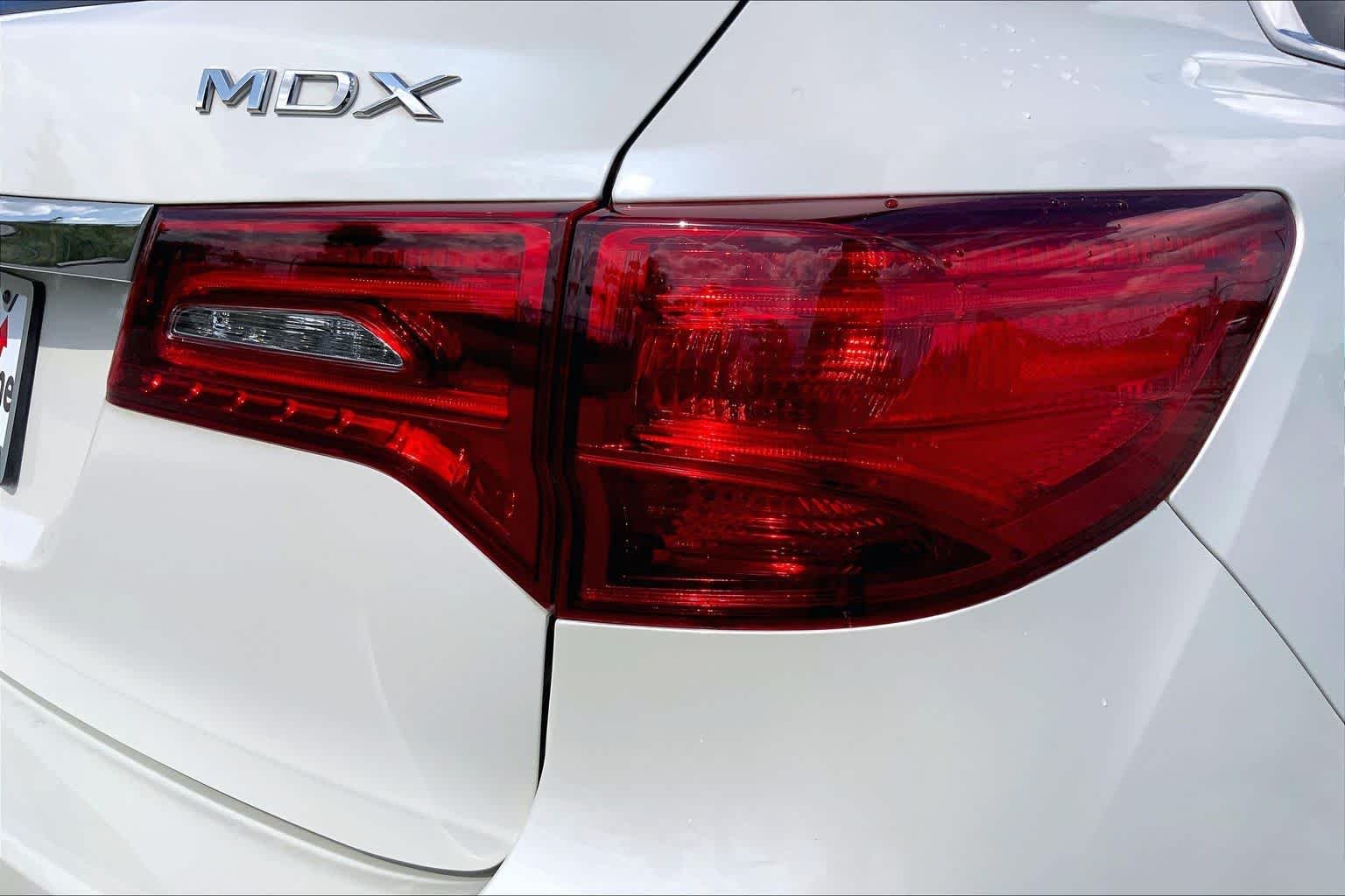 Used 2017 White Diamond Pearl Acura w/Technology Pkg image 30