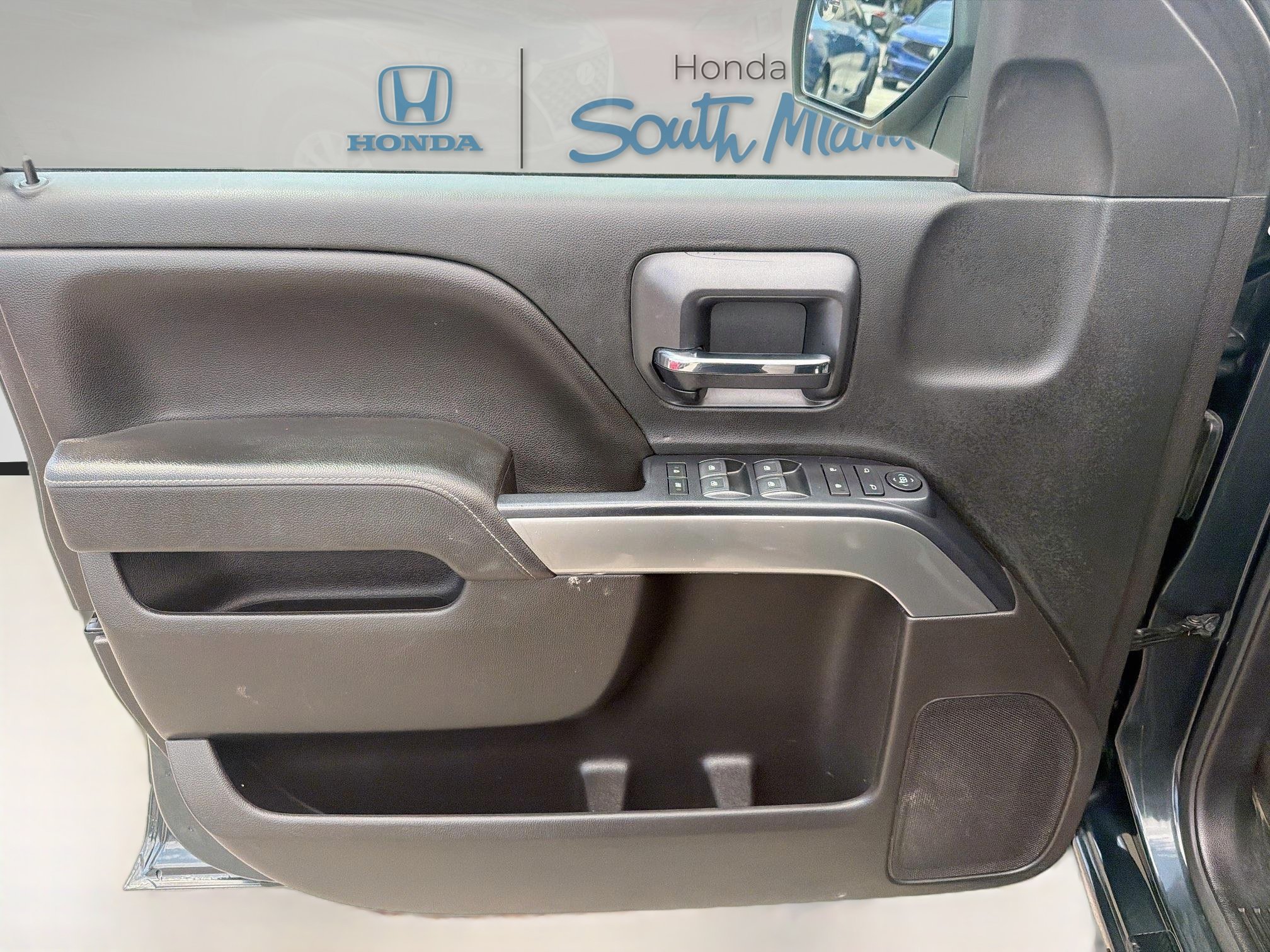 Used 2018 Graphite Metallic Chevrolet LT image 16