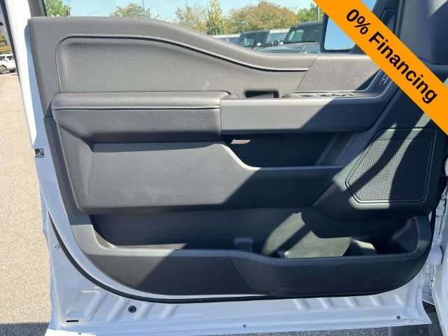New 2026 Oxford White Ford XLT image 13