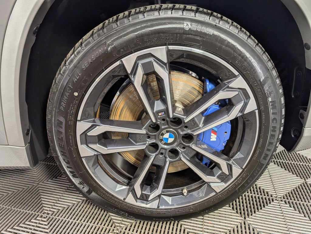 Used 2026 Silver BMW M35i image 8
