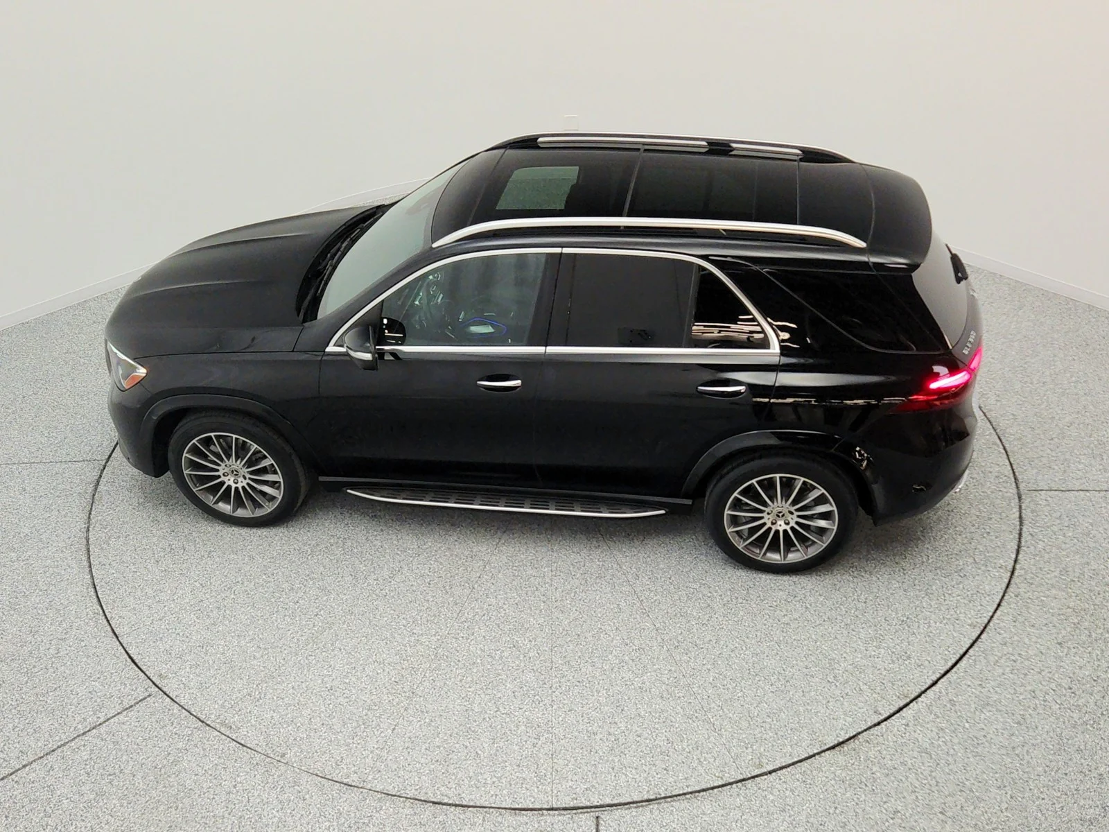 Used 2024 Black Mercedes-Benz GLE 350 4MATIC® SUV image 30