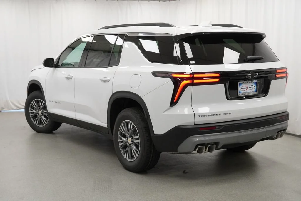 New 2027 Summit White Chevrolet LT image 5