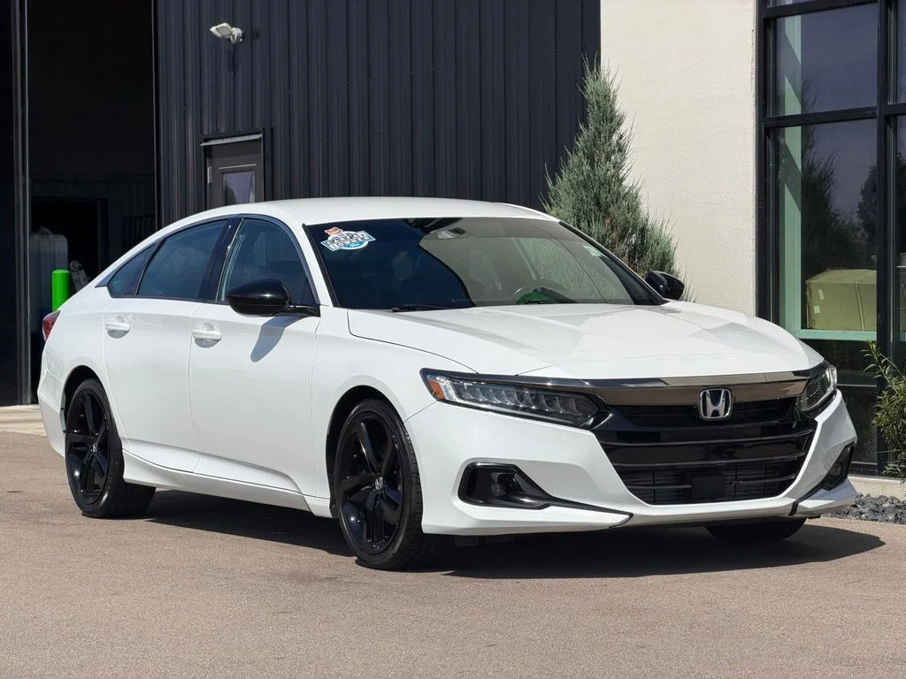Used 2021 White Honda Sport image 4