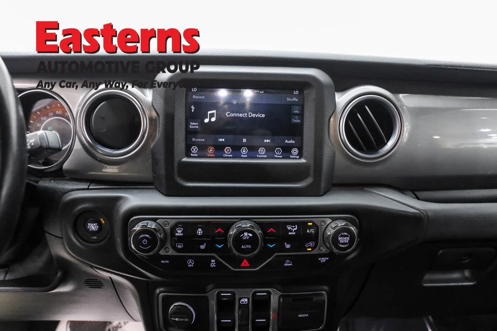 Used 2021 Black Jeep Unlimited Sahara image 12