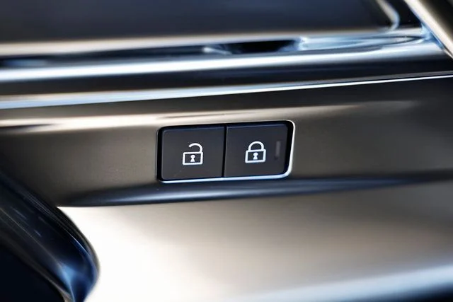 2025 Land Rover Range Rover SE - Photo 27