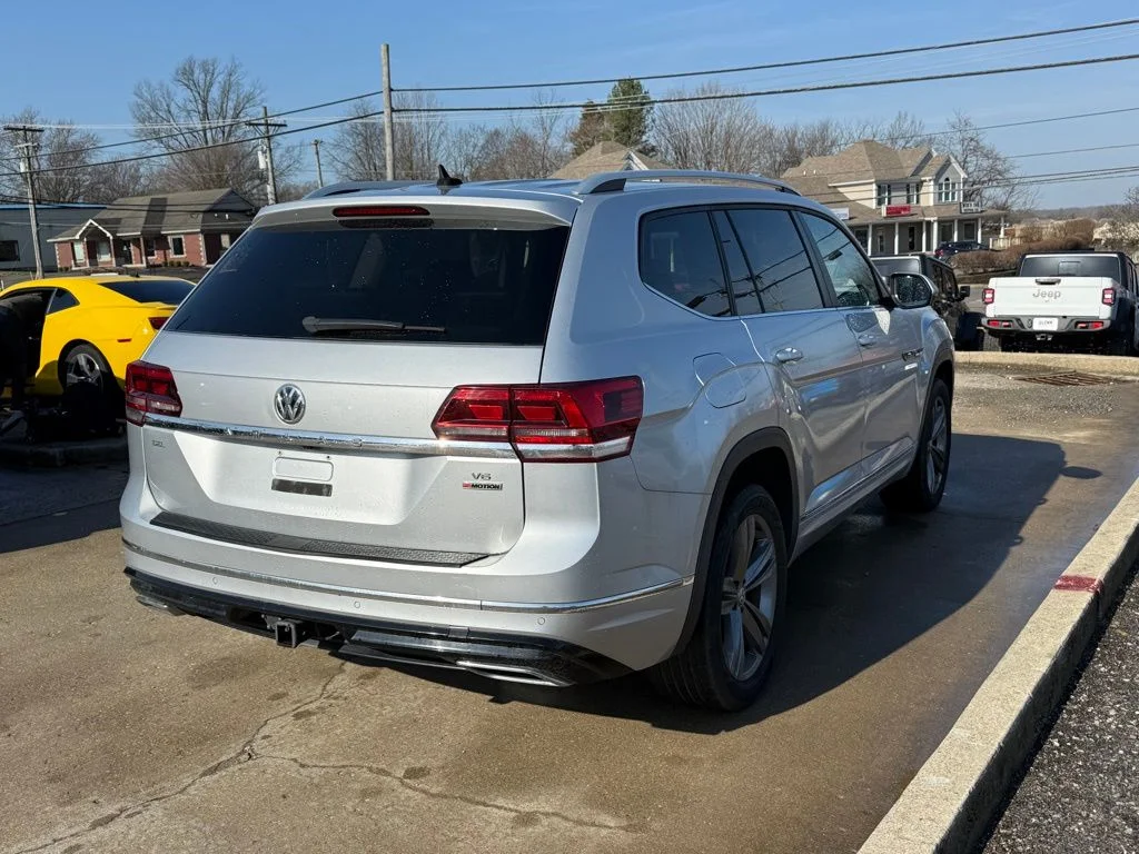 Used 2018 Silver Volkswagen SEL image 6