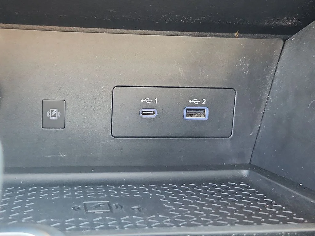 Used 2023 Blue Nissan Platinum image 27