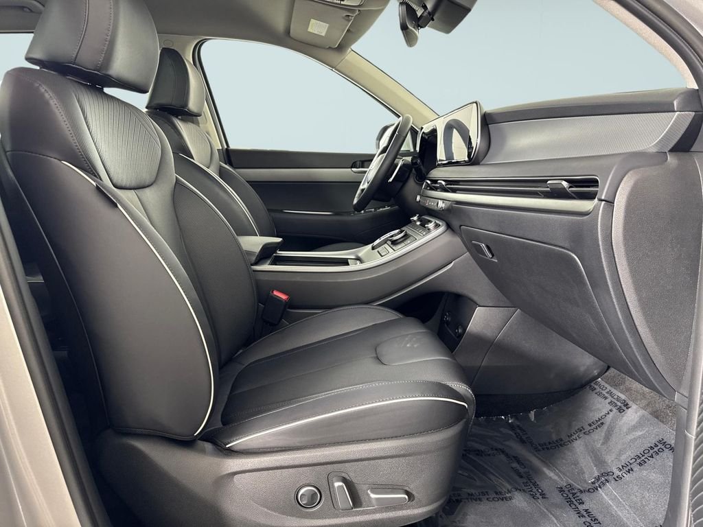 Certified Used 2025 Silver Hyundai SEL image 8