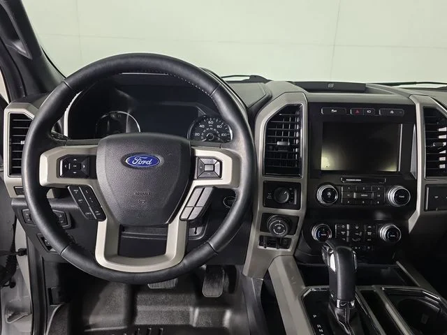 Used 2019 Oxford White Ford Lariat image 12