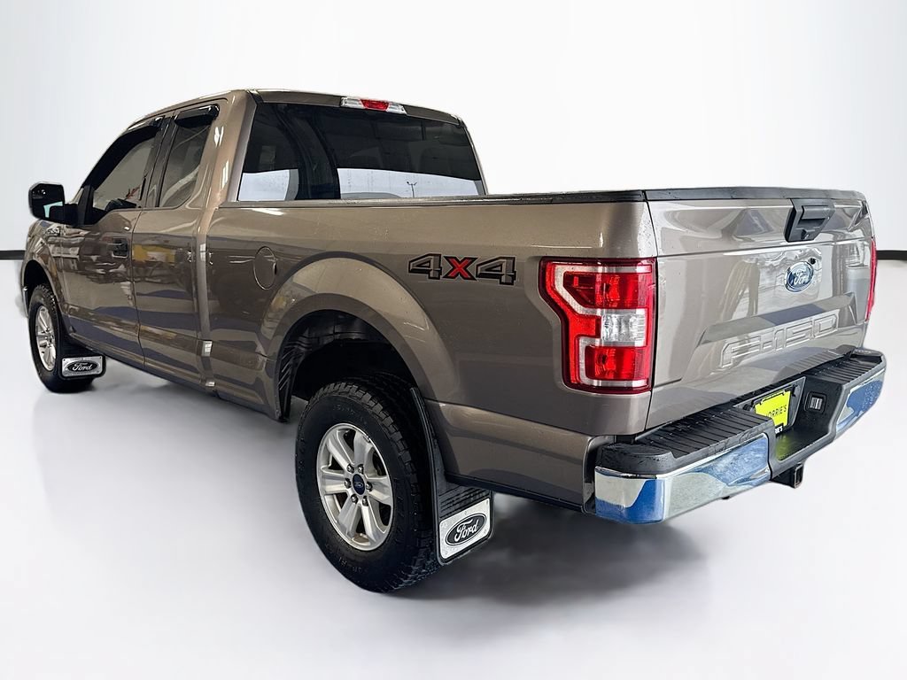 Used 2018  Ford XL image 5
