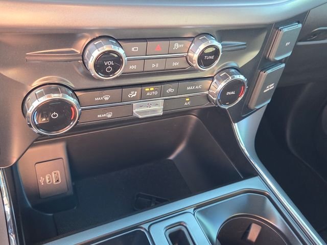 New 2026 Oxford White Ford XLT image 21