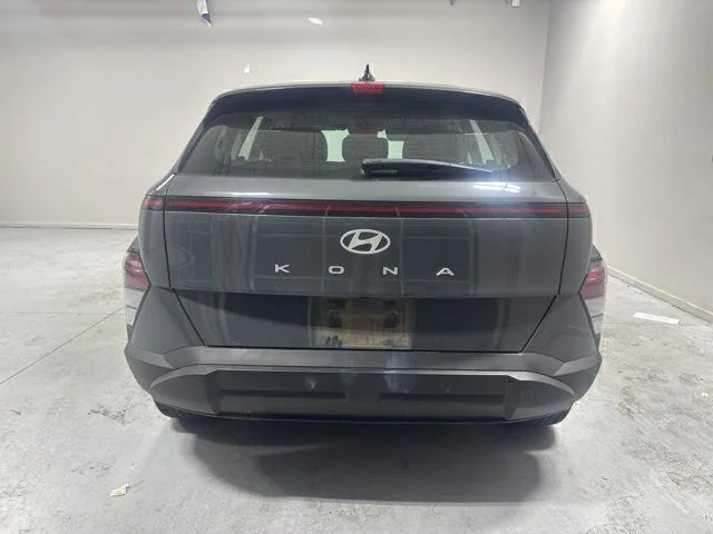 Used 2025 Gray Hyundai SE image 7