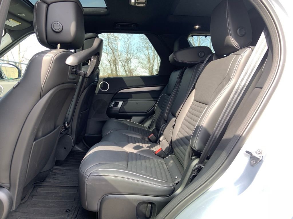 2024 Land Rover Discovery Dynamic SE - Photo 17