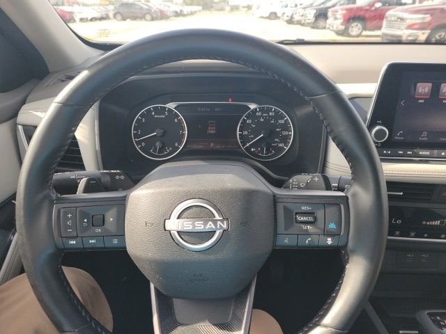 Used 2025 White Nissan SV image 12