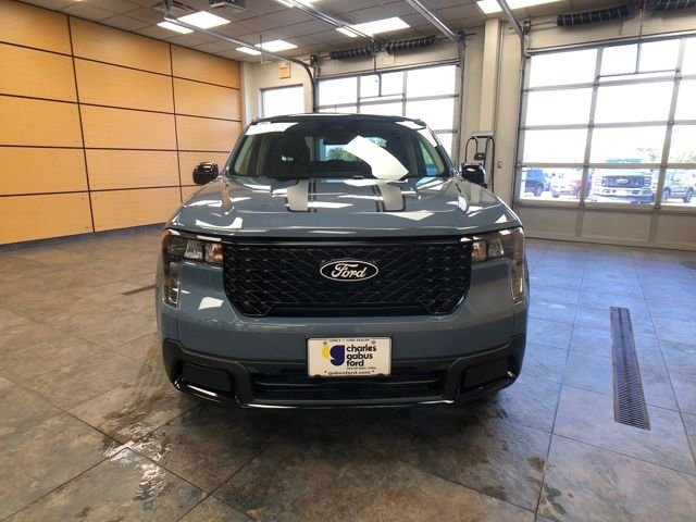 New 2025 Azure Gray Metallic Tri-Coat Ford XLT image 2