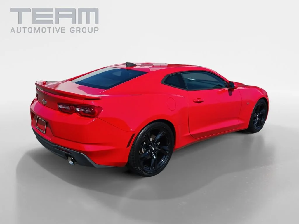 Used 2019 RED HOT Chevrolet 1LT image 7