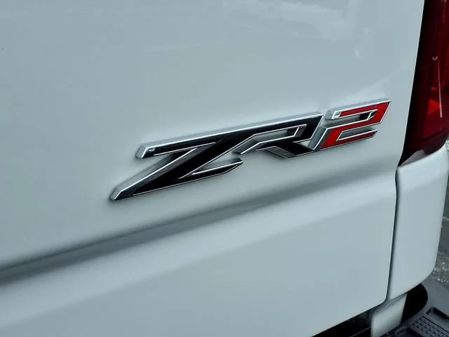 Used 2024 Summit White Chevrolet ZR2 image 23