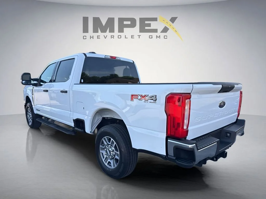 Used 2024 White Ford XL image 3