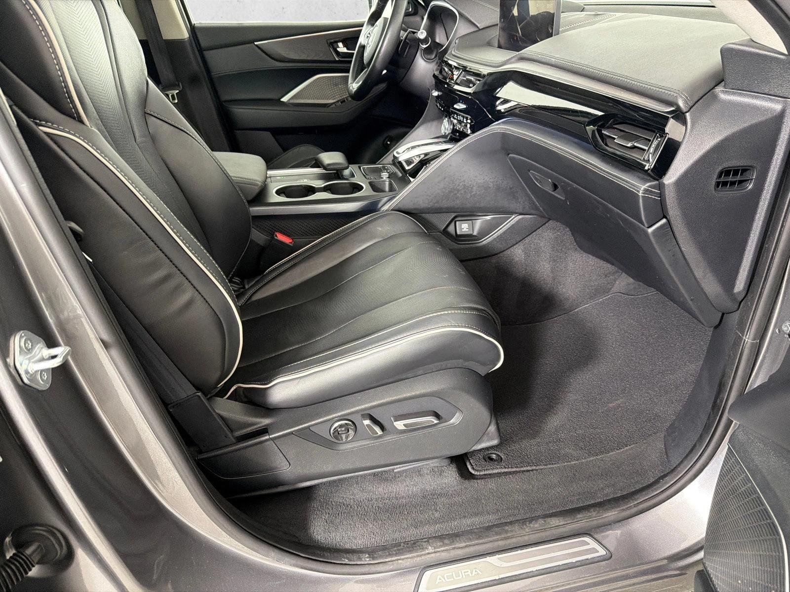 Used 2023 Silver Acura w/Advance Package image 15