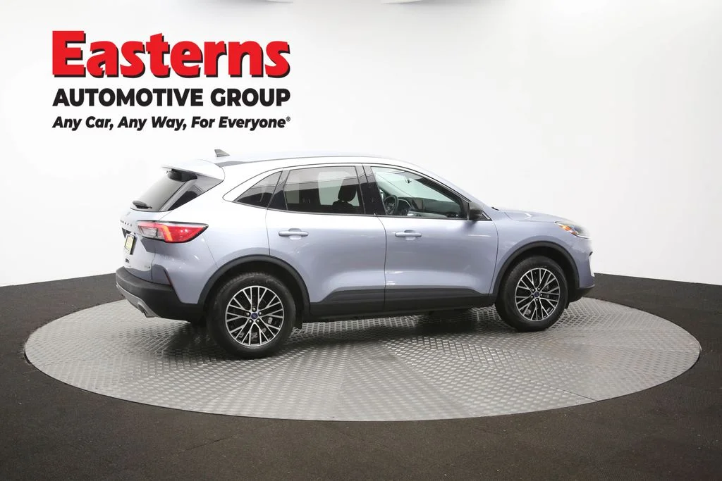 Used 2022 Blue Ford SE image 44