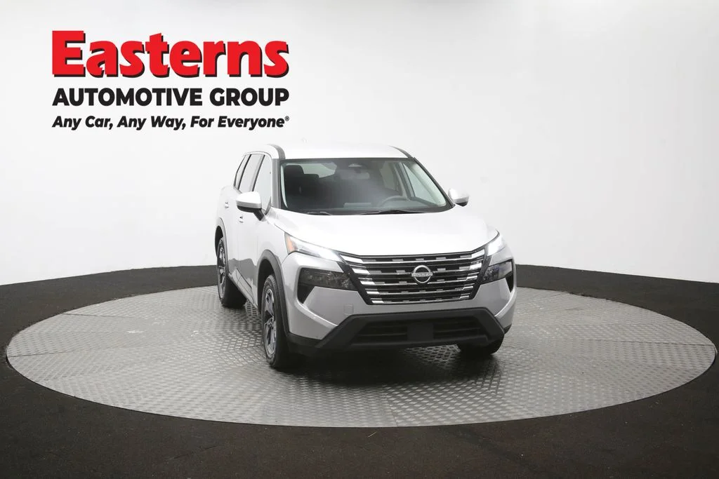 Used 2024 Silver Nissan SV image 50