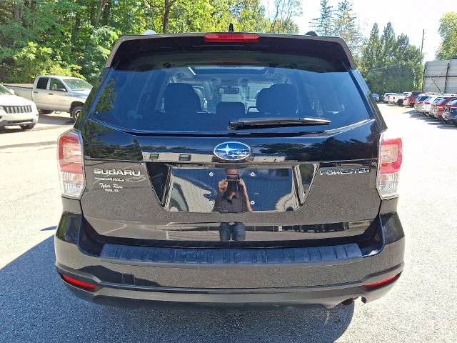 Used 2018 Black Subaru 2.5i Premium image 7