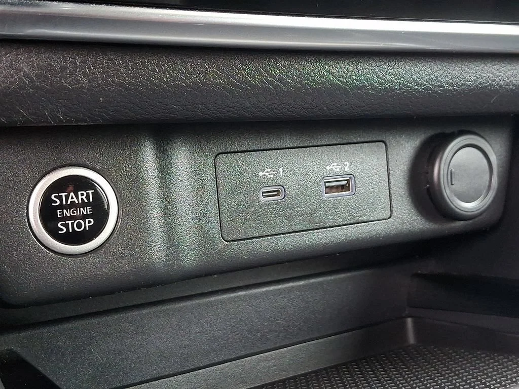 Used 2023 Scarlet Ember Tintcoat Nissan S image 27