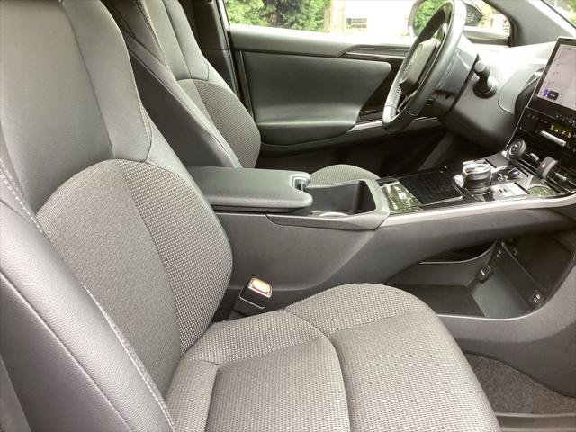 Certified Used 2023 ELEMENTAL SILVER Toyota  image 3
