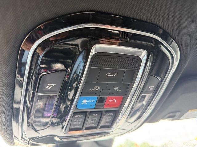 Used 2022 White Jeep Overland 4xe image 28
