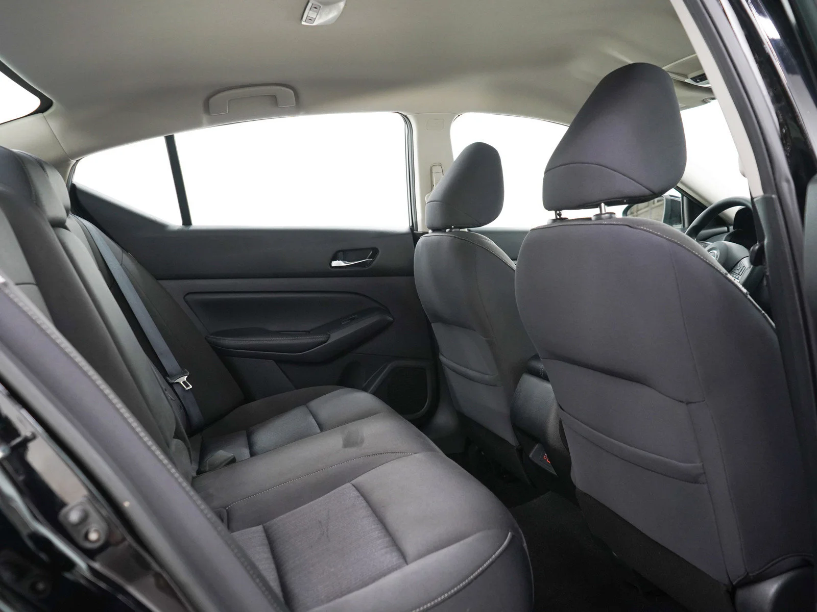 Used 2019 Super Black Clearcoat Nissan 2.5 S image 12