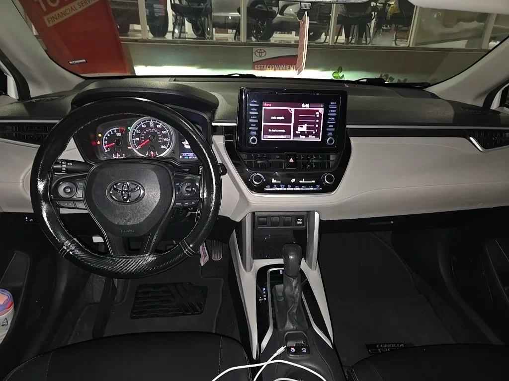 Used 2022 Beige Toyota L image 9