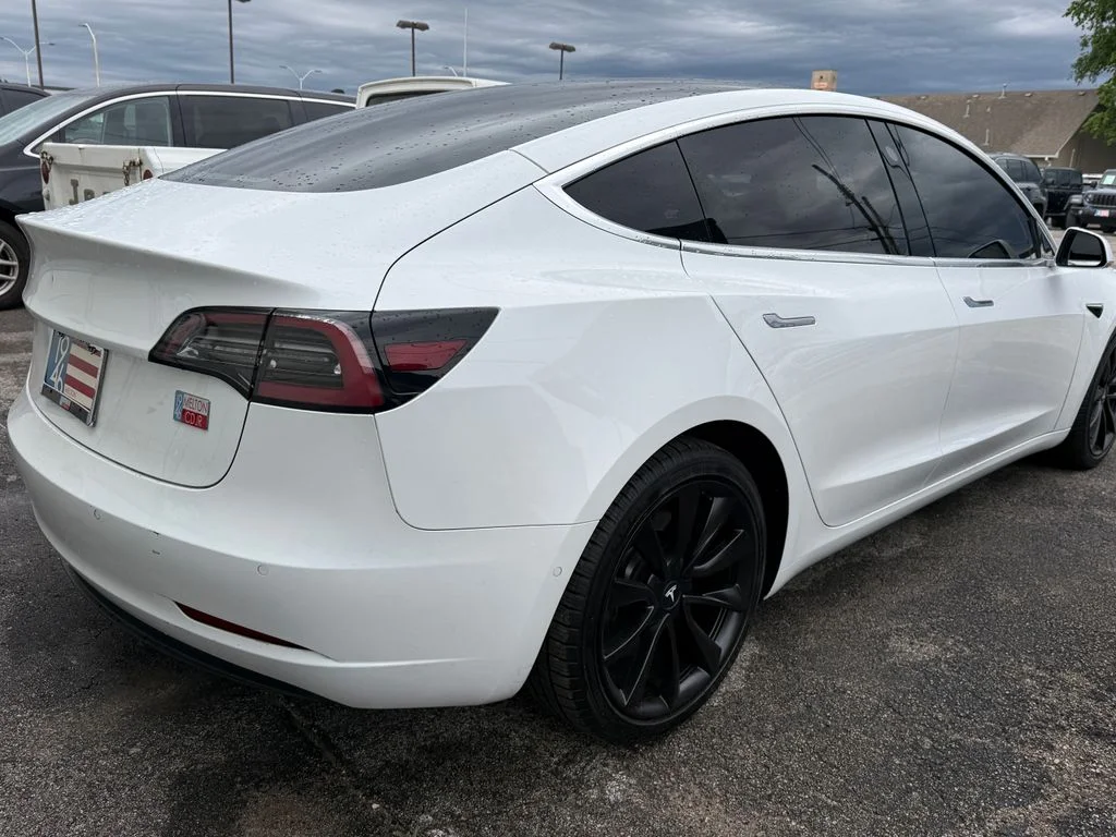 Used 2018 White Tesla Long Range image 15