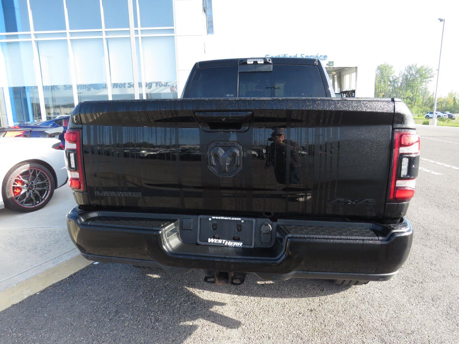 Used 2023 Diamond Black Crystal Pearlcoat Ram Laramie image 7