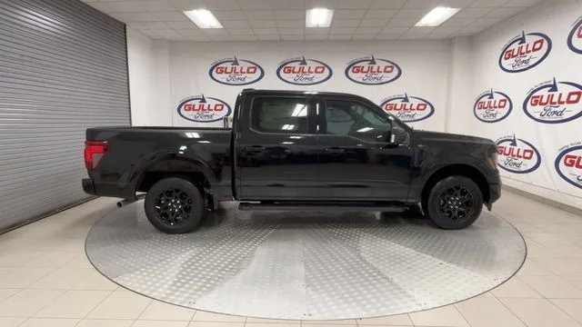 New 2026 Agate Black Metallic Ford XLT image 10