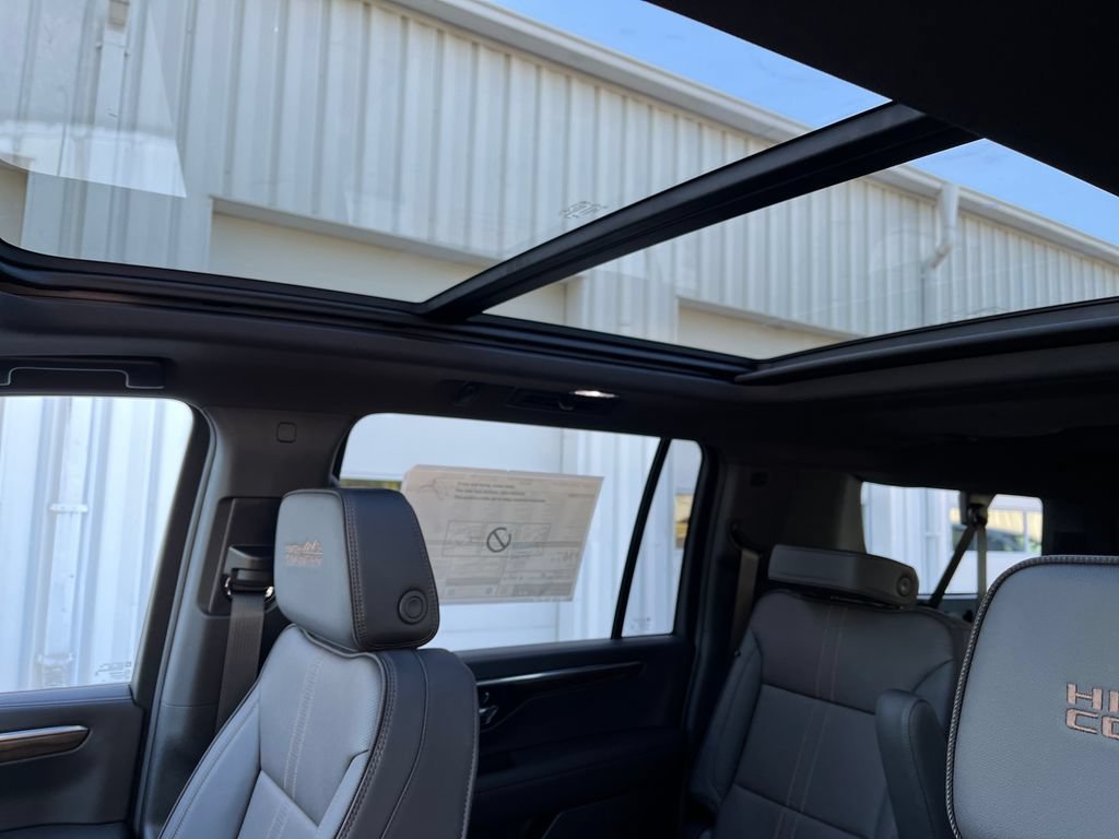 2026 Chevrolet Suburban High Country - Photo 21