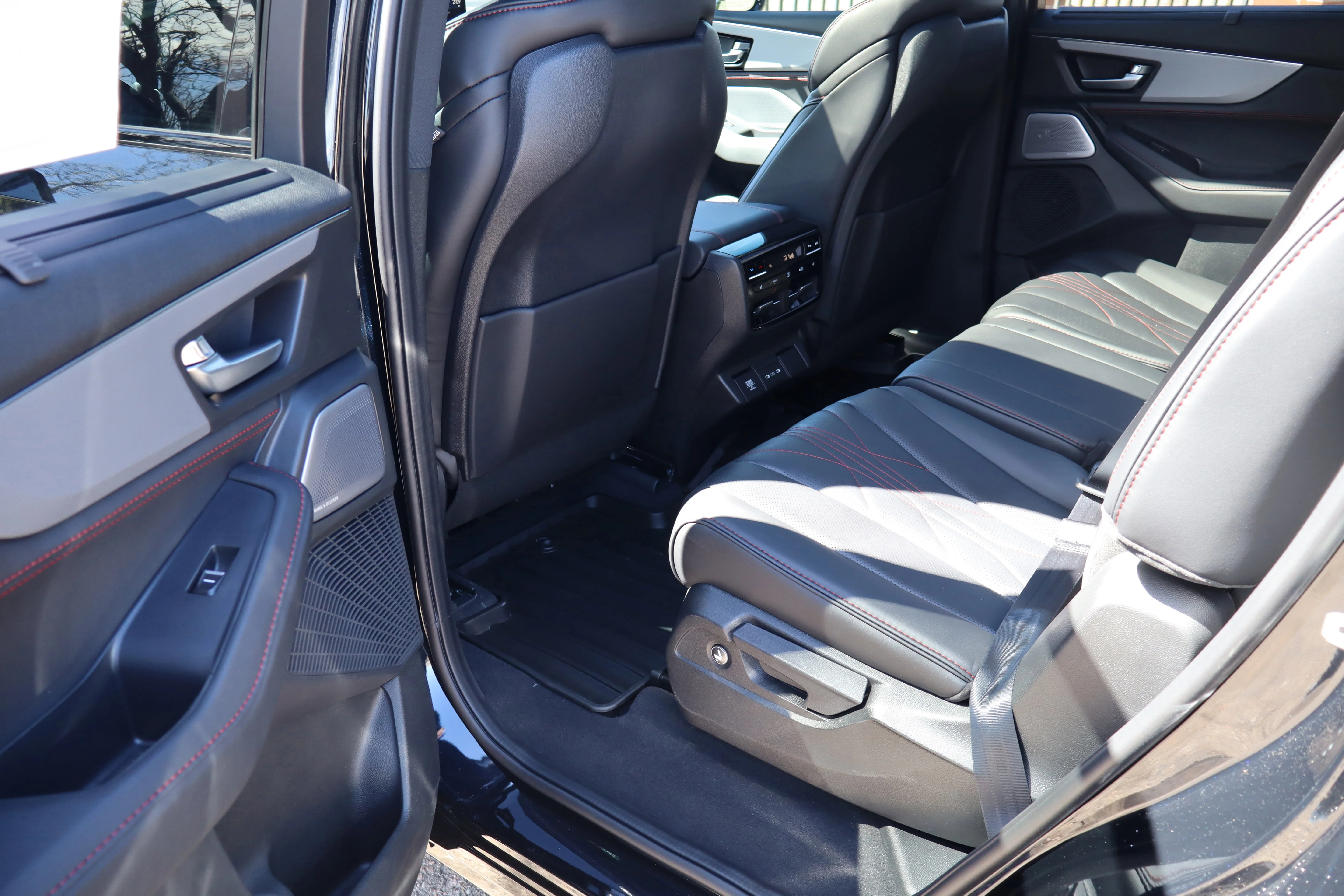 New 2026 Majestic Black Pearl Acura w/A-Spec Advance Package image 27