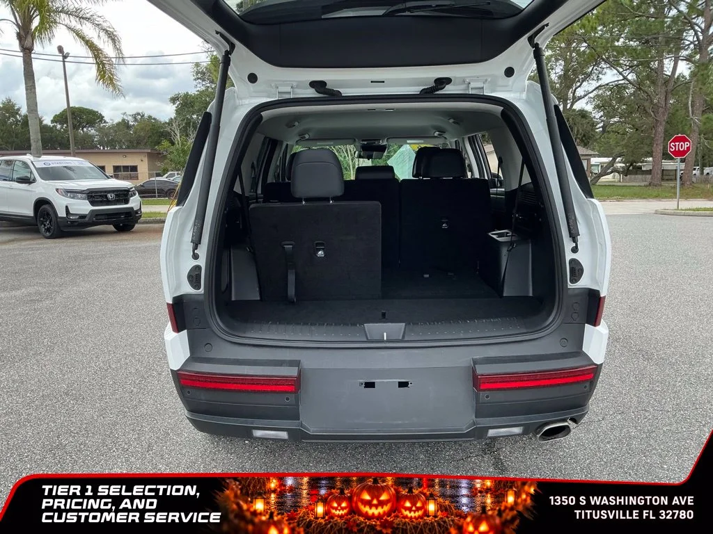 Used 2026 White Hyundai SEL image 16