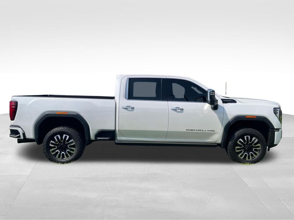 Used 2024 White GMC Denali Ultimate image 6