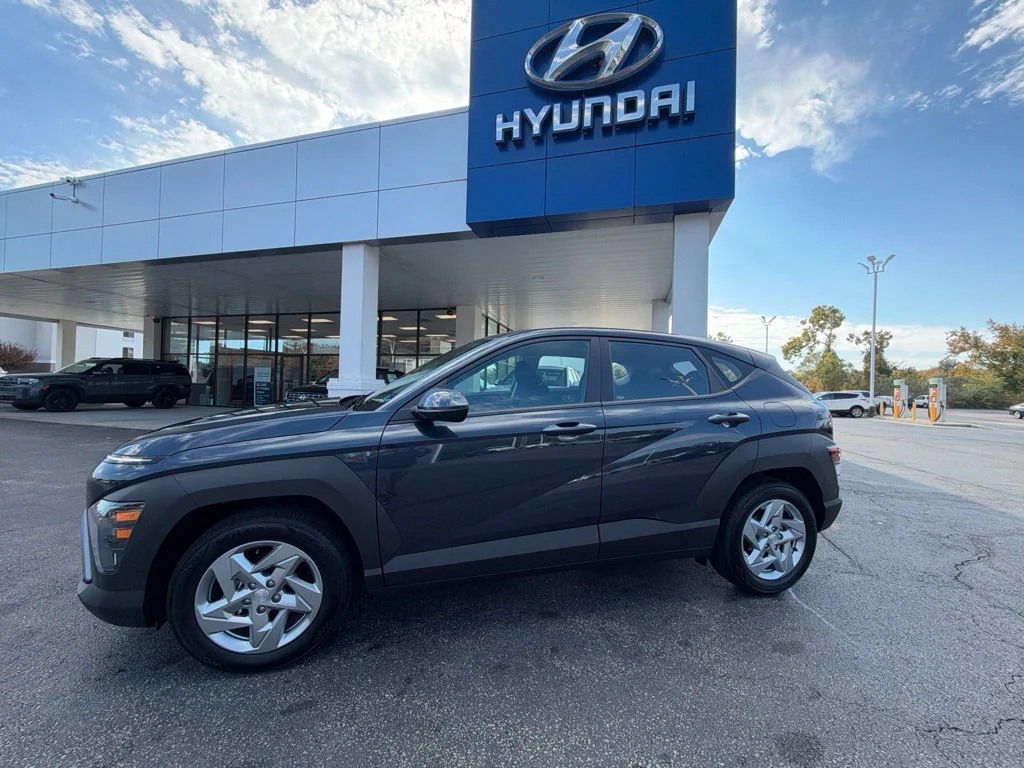 Used 2026 Denim Blue Hyundai SE image 2
