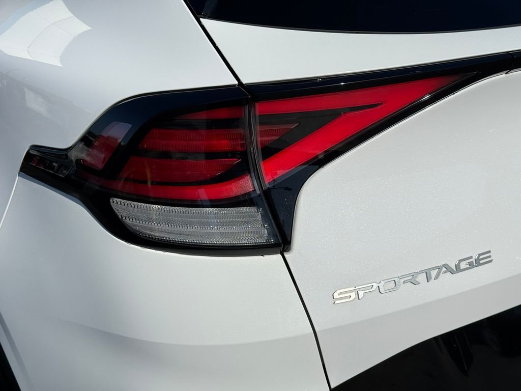 Used 2023 White Kia SX-Prestige image 10