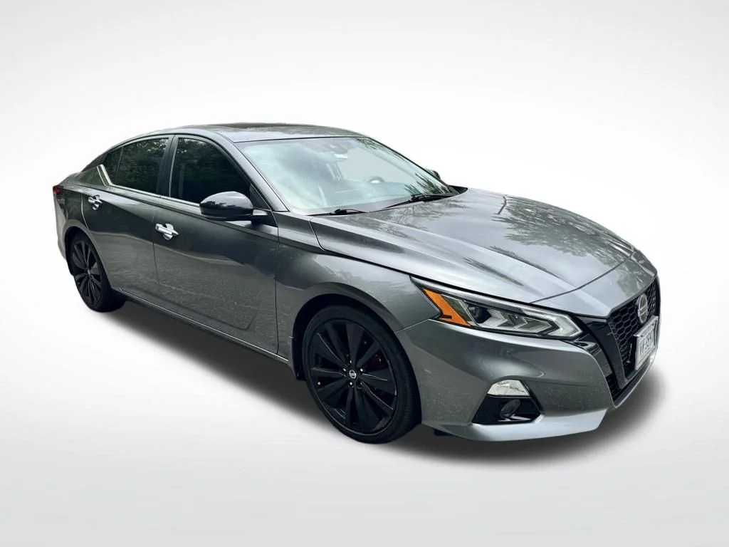 Used 2022 Gray Nissan 2.5 SR image 4
