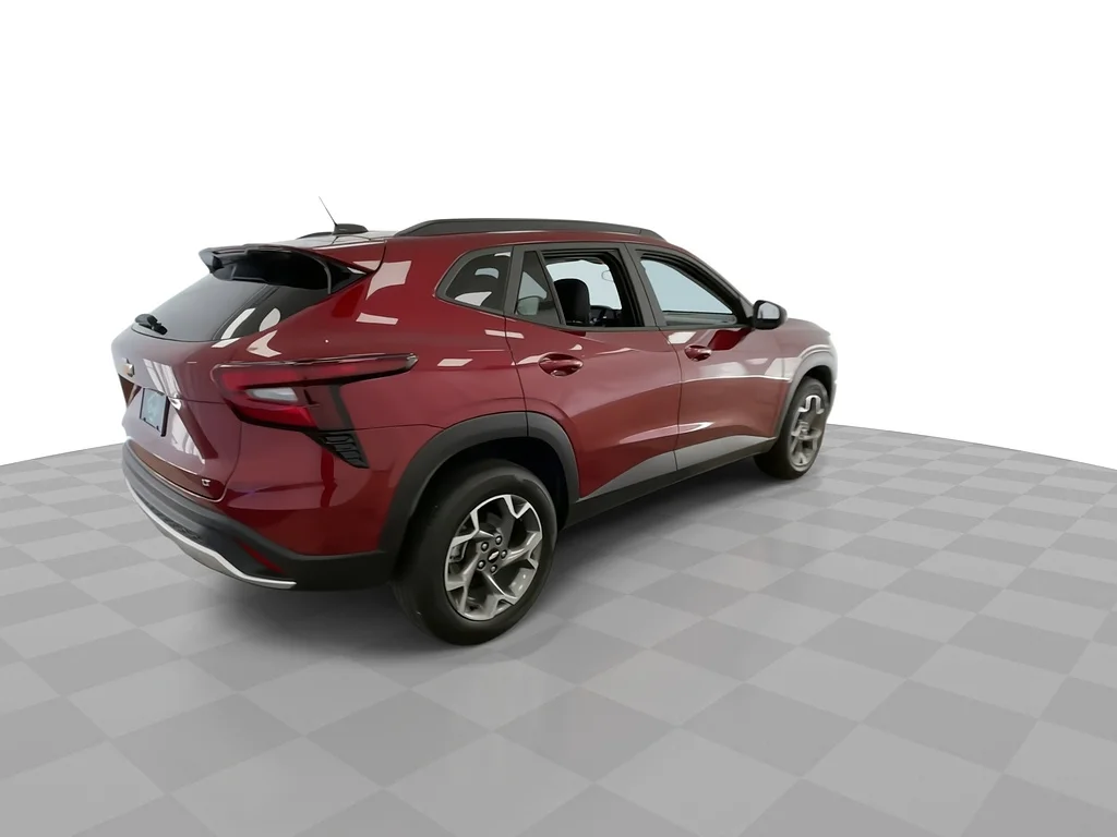 Used 2025 Crimson Metallic Chevrolet LT image 9