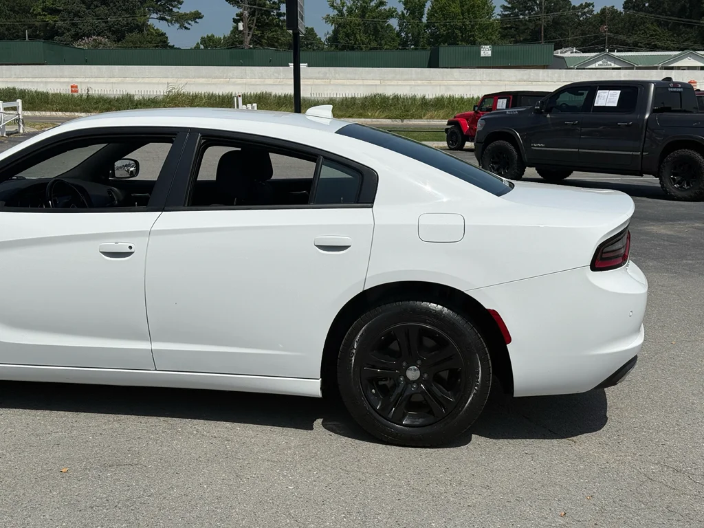 Used 2023 White Knuckle Clearcoat Dodge SXT image 12