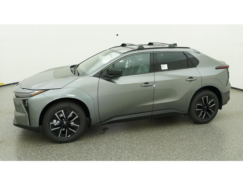 New 2026 Heavy Metal Toyota XLE image 2